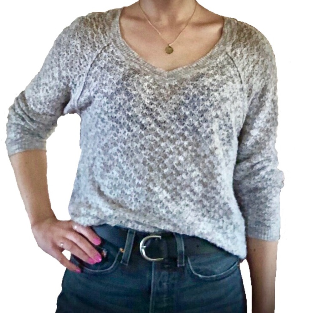 BP Lightweight V-neck Sweater